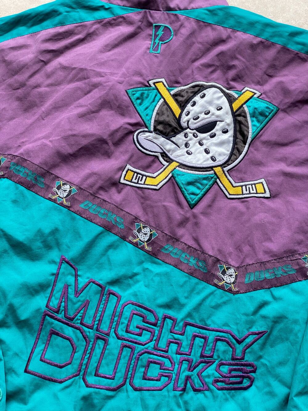 Anaheim Mighty Ducks 90s PRO PLAYER windbreaker TAPE jacket XL teal NHL vtg